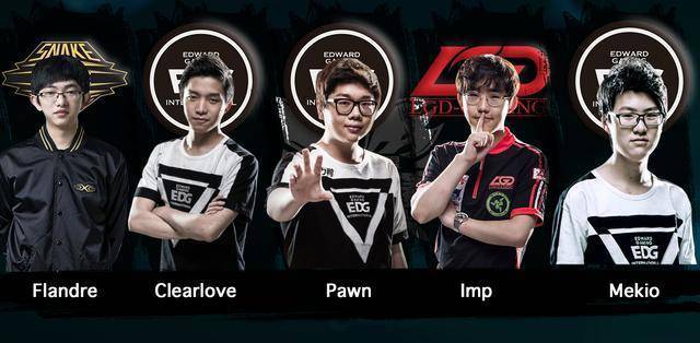 两出局在手 两出局在手